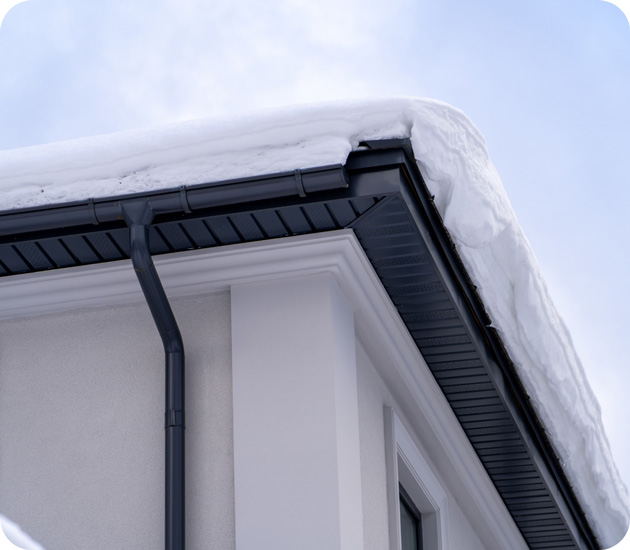 Schnee auf Dach | Dämmung am Dachboden und Haus vor Kälte schützen | DämmRaum in Appenweier